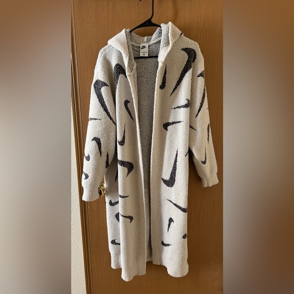 Nike Sweaters - Nike Sportswear Phoenix Cozy Bouclé
Women's Loose Long Knit Cardigan